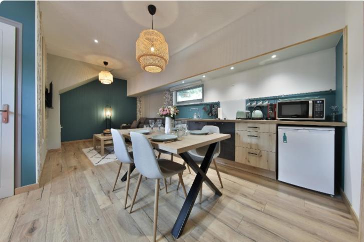 La Peniche De Fabrice Avec Jacuzzi Privatif Apartment สตราสบูร์ก ห้อง รูปภาพ